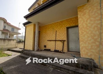 Facciata - Villa via Foderaro, Simeri Crichi - photo 43