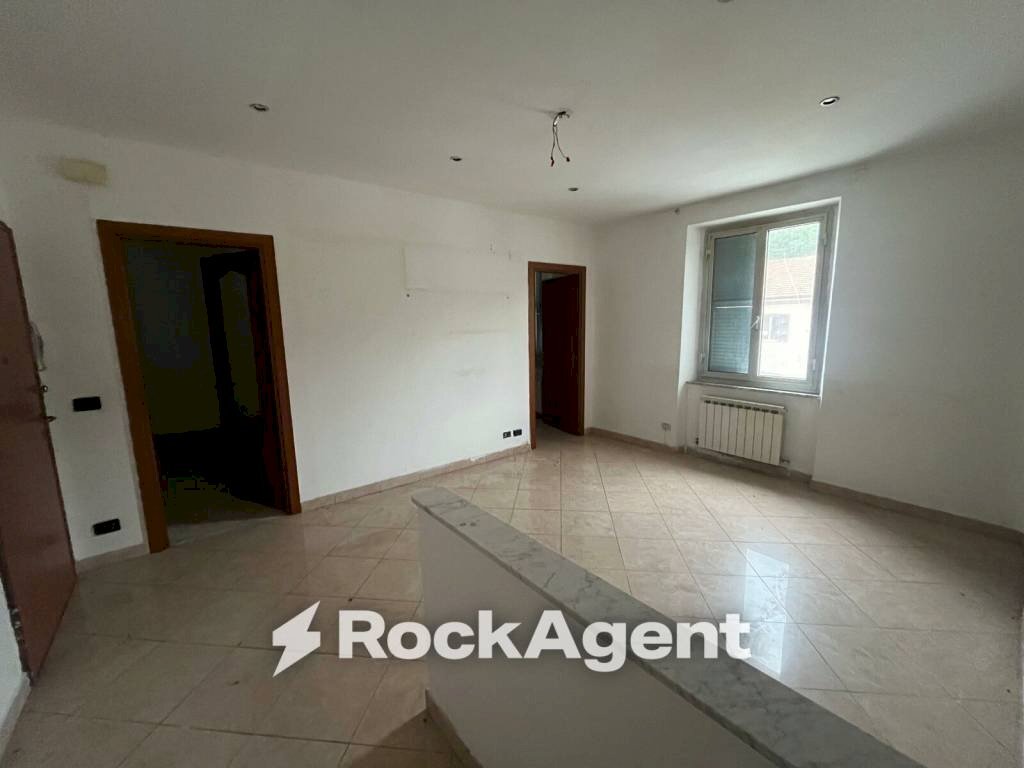 Cucina - Four-room apartment via alla Vittoria, 2, Busalla - photo 3
