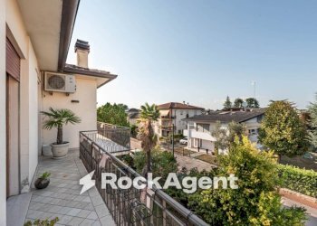 Terrazzo - Four-room apartment via Santa Giustina, 16, Selvazzano Dentro - photo 25