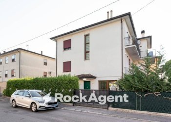 Facciata - Four-room apartment via Santa Giustina, 16, Selvazzano Dentro - photo 31