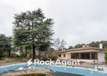 Piscina - Villa via Boiago, 25, Quinto di Treviso - photo 1