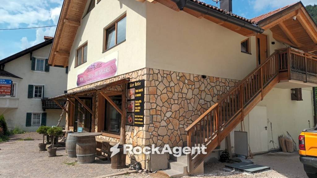 Facciata - Villa via Fontanefredde 6/A, Trodena nel parco naturale - foto 1