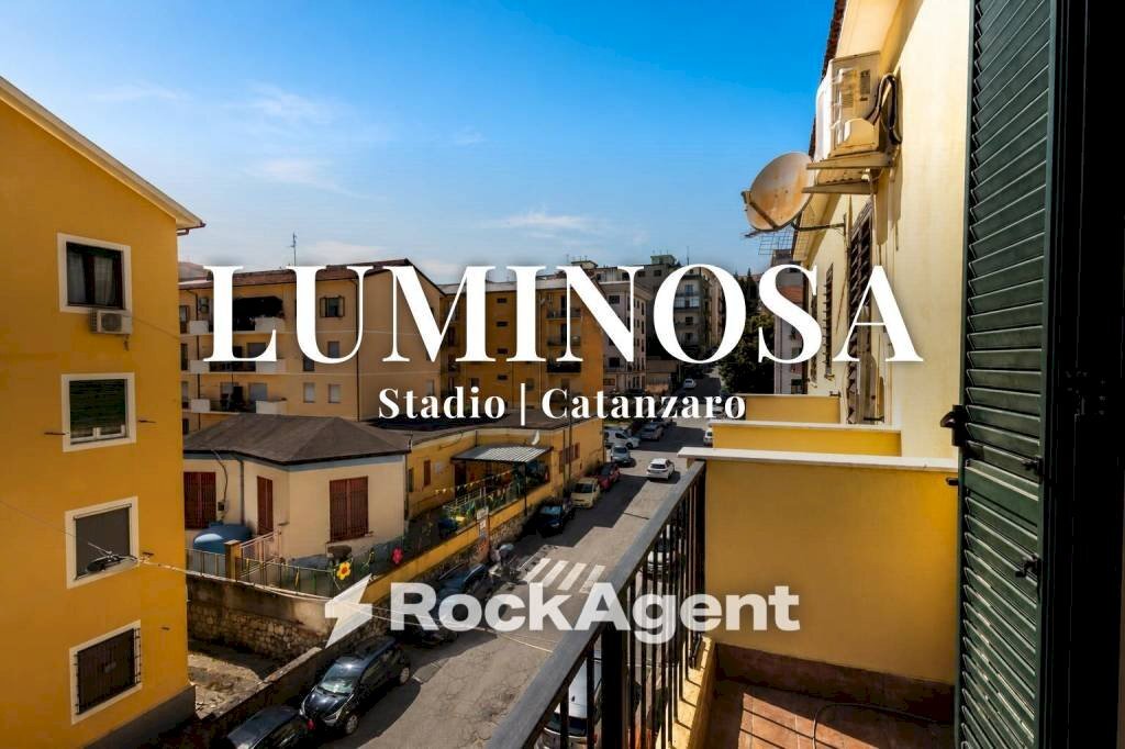 Balcone - Four-room apartment via Alberto de Nobili, 5, Catanzaro - photo 1