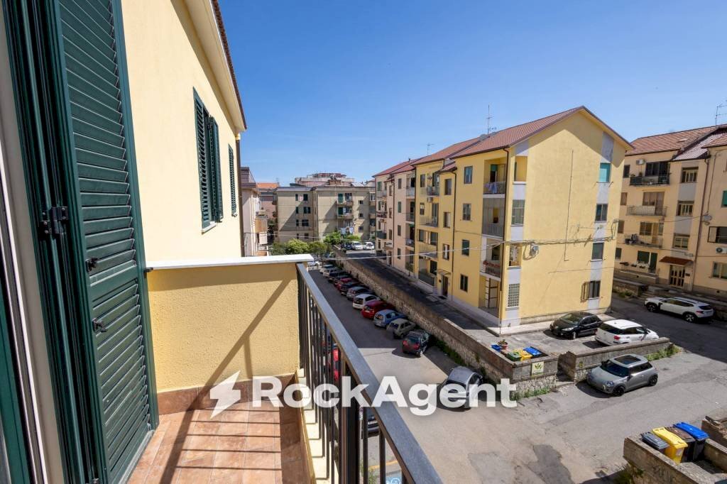 Balcone - Four-room apartment via Alberto de Nobili, 5, Catanzaro - photo 3