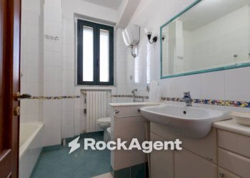 Bagno - Four-room apartment via Alberto de Nobili, 5, Catanzaro - photo 22