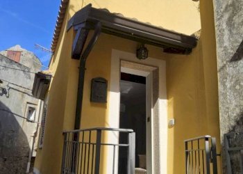 Facciata - Independent house via Umberto I', Riace - photo 1
