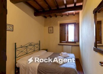Camera da letto - Trilocale via Cerroni, Montaione - foto 8