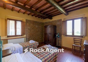 Camera da letto - Trilocale via Cerroni, Montaione - foto 12