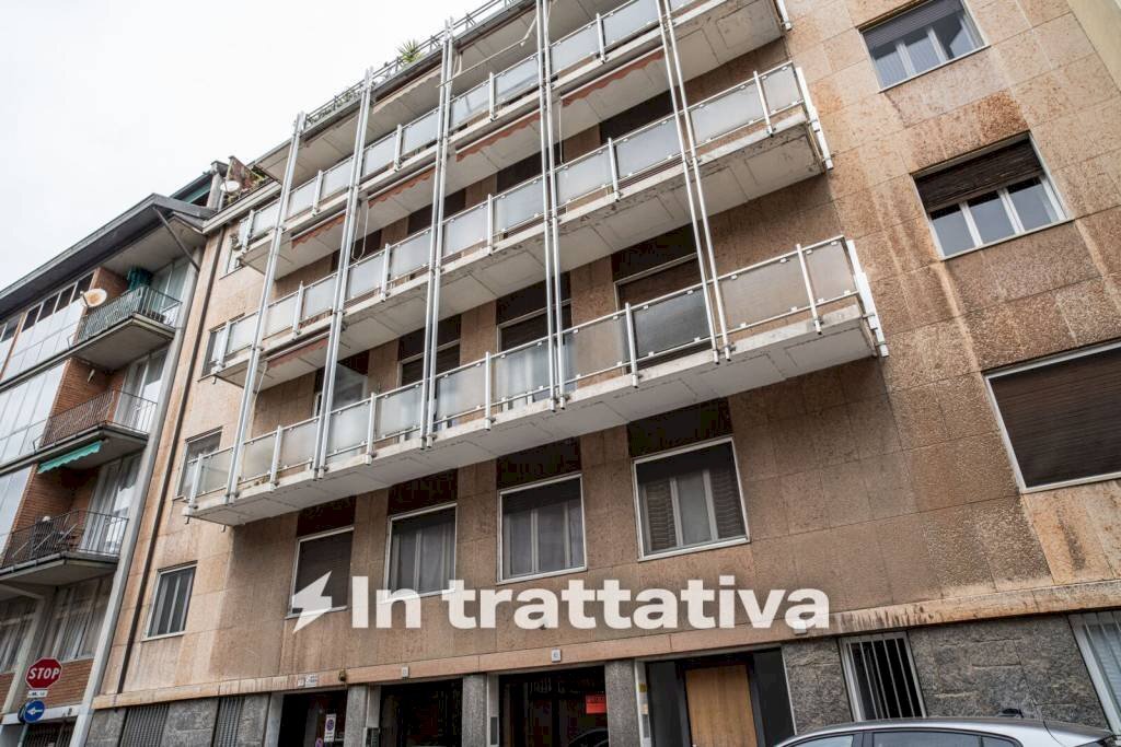 Facciata - Appartamento via Antonio Cavagna Sangiuliani, Pavia - foto 2