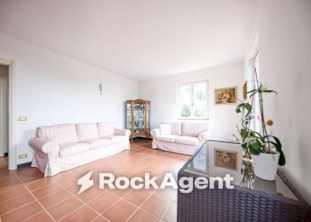 Salone - Three-room apartment Frazione San Bartolomeo, Sori - photo 9