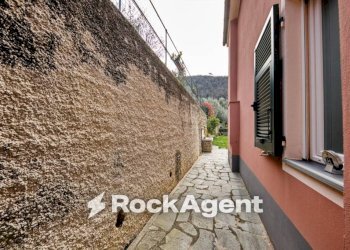 Cortile interno - Three-room apartment Frazione San Bartolomeo, Sori - photo 37