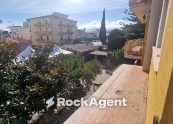 Vista - Ufficio via Mazzini, 73, Montepaone - foto 9