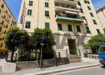 Portion of a house Via Donghi, 102r e 32
S. Fruttuoso, Genova (neighborhood San Fruttuoso) - photo 3
