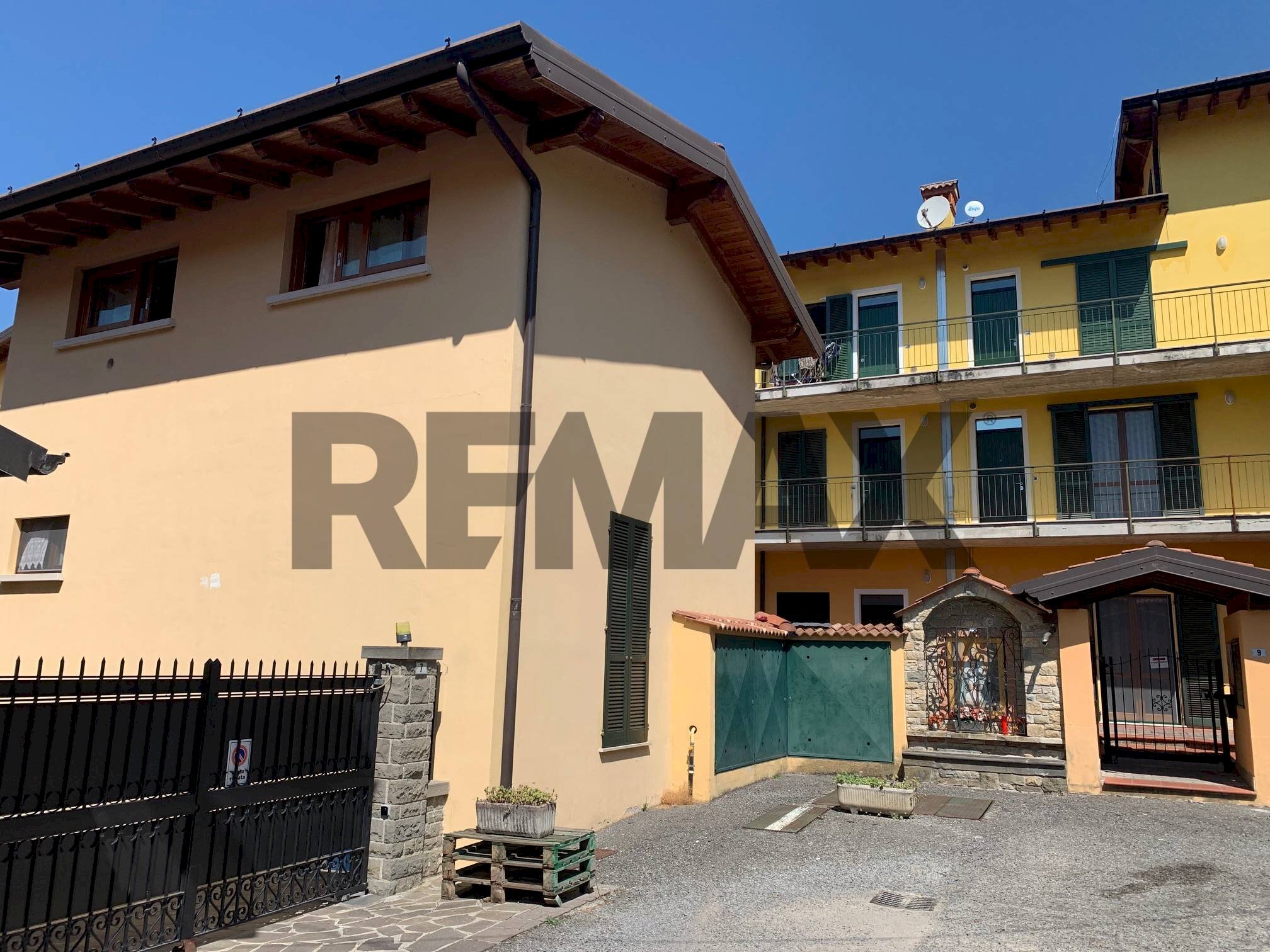 One-room apartment Adrara San Martino, BG, Adrara San Martino - photo 1