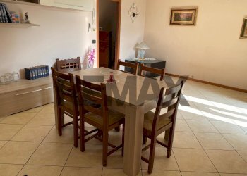 One-room apartment Adrara San Martino, BG, Adrara San Martino - photo 3