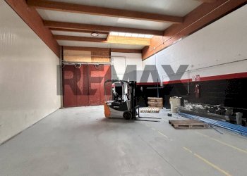 Warehouse Via G. Carducci, 12
Botticino Sera, Botticino - photo 2