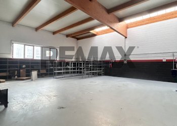 Warehouse Via G. Carducci, 12
Botticino Sera, Botticino - photo 4