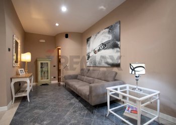 Commercial Premises Via Campo, 32
Iseo, Iseo - photo 6
