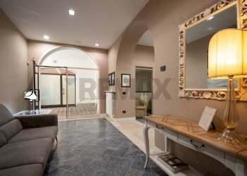 Commercial Premises Via Campo, 32
Iseo, Iseo - photo 17