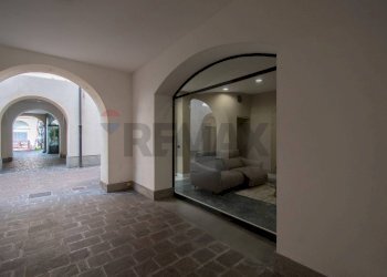 Commercial Premises Via Campo, 32
Iseo, Iseo - photo 21