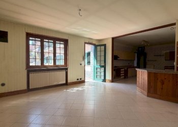 Semi-detached house Strada cimenasco, Castagneto Po - photo 4