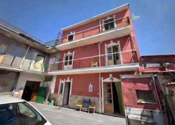 Independent house Mondragone - photo 1
