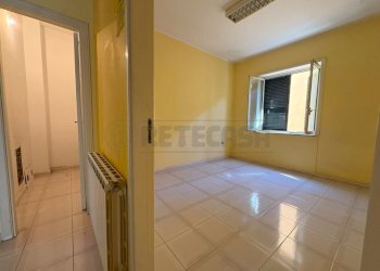 WhatsApp Image 2026-07-28 at 11.50.14 (5) - Office Viale della Vittoria, Marcianise - photo 8