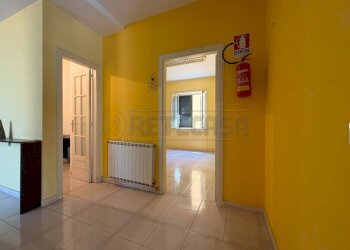 WhatsApp Image 2026-07-28 at 11.50.15 (6) - Office Viale della Vittoria, Marcianise - photo 18
