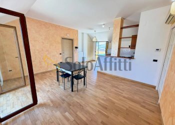 SOGGIORNO - Three-room apartment Via Galileo Galilei 100, Teramo - photo 4