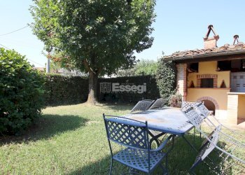 vendesi villetta indipendente con giardino capanno - Villa Via del Parco 49, Capannori - photo 6
