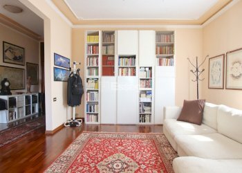 vendesi villetta indipendente con giardino capanno - Villa Via del Parco 49, Capannori - photo 13