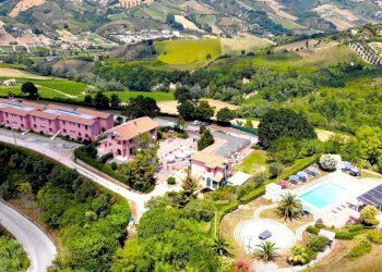 DILEOIMMOBILIARE SRL VENDE RESORT HOTEL (7) - Hotel - Accommodation facility Ripatransone - photo 1