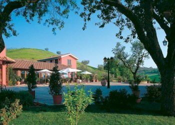 DILEOIMMOBILIARE SRL VENDE RESORT HOTEL (3) - Hotel - Accommodation facility Ripatransone - photo 2