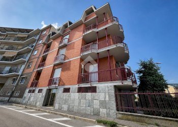 Appartamento Via alberti leon battista, Carmagnola - foto 1