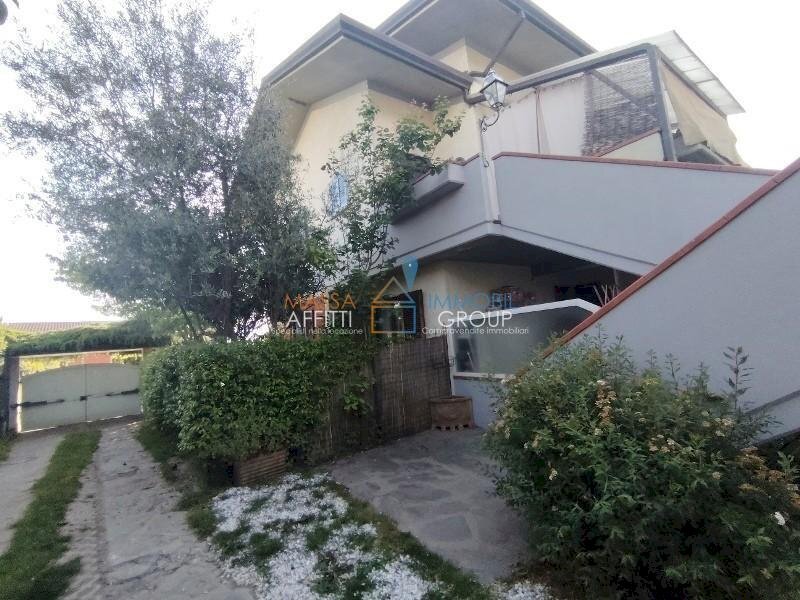2 - Porzione di casa Via Romana 219, Massa - foto 1