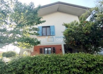 1 - Porzione di casa Via Romana 219, Massa - foto 2