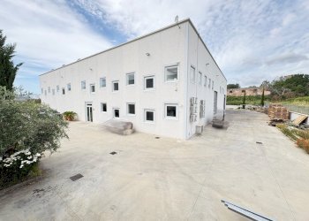 24 - Commercial Premises Via Giovanni Agusta 3/5, Guidonia Montecelio - photo 25
