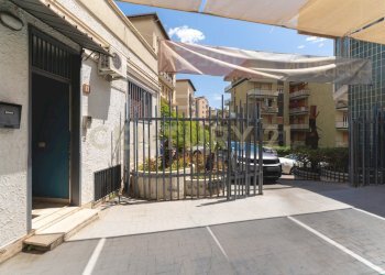 Via Grazia Deledda 17 ct (3) - Three-room apartment Via Grazia Deledda 17, Catania - photo 2