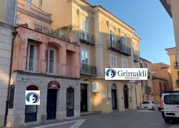 4.jpeg - Commercial Premises Via Odofredo 7, Benevento - photo 1