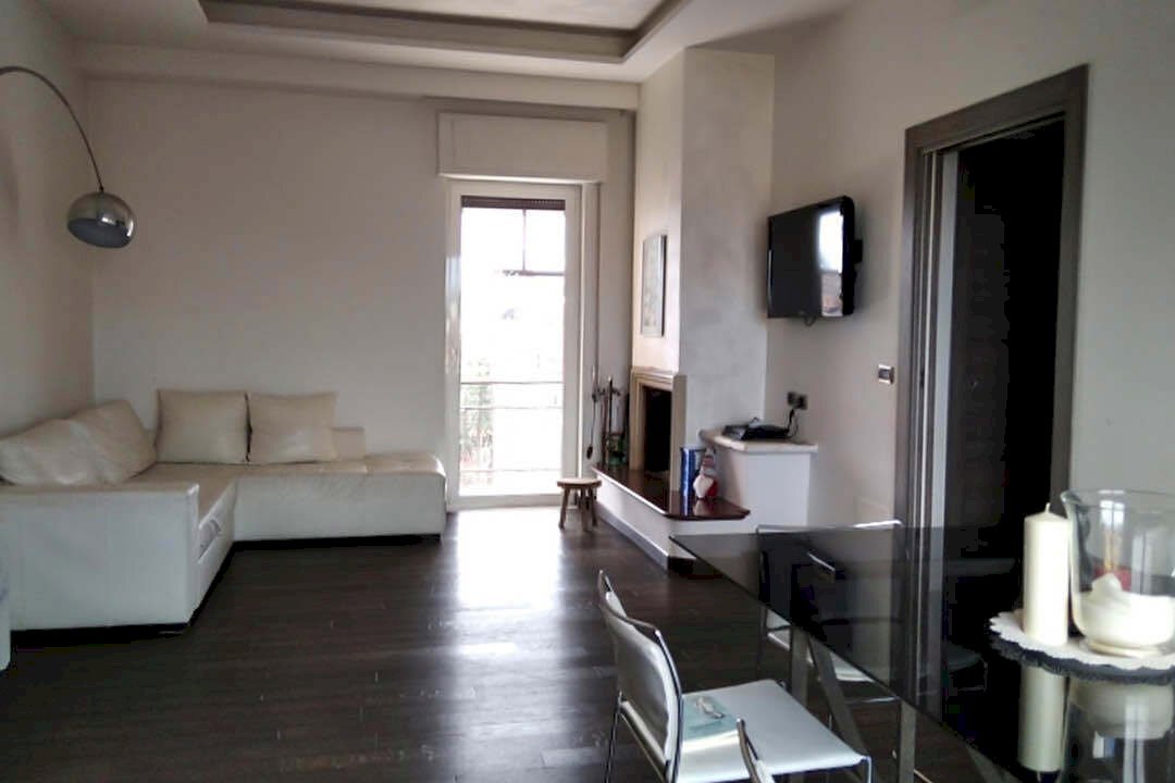9.jpg - Four-room apartment Viale Mellusi 150, Benevento - photo 1