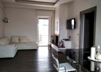 9.jpg - Four-room apartment Viale Mellusi 150, Benevento - photo 1