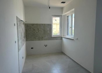 32.jpeg - Four-room apartment Viale Aldo Moro snc, Benevento - photo 7