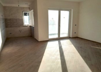WhatsApp Image 2024-09-11 at 18.18.11 (1).jpeg - Two-room apartment Viale Aldo Moro snc, Benevento - photo 2