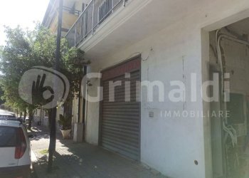 2.jpeg - Commercial Premises Corso Trieste 86/bis, Telese Terme - photo 2