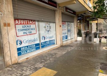 3.jpeg - Commercial Premises Viale A. Mellusi 160-162, Benevento - photo 3