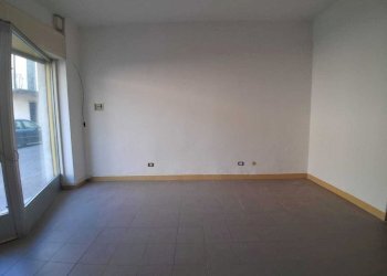 IMG-20260807-WA0031 - Commercial Premises Via Azzo Porzio 118, Casalmaggiore - photo 5