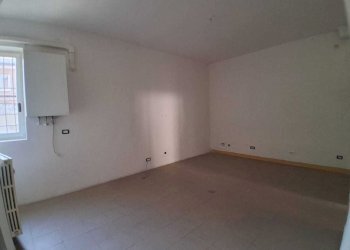 IMG-20260807-WA0036 - Commercial Premises Via Azzo Porzio 118, Casalmaggiore - photo 7