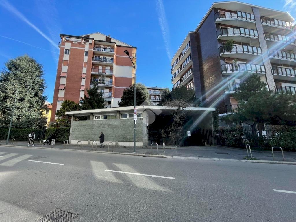 Trilocale Via Lario, Milano (zona Isola) - foto 2