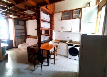One-room apartment via Canneto il Curto, Genova (neighborhood Centro Storico) - photo 1