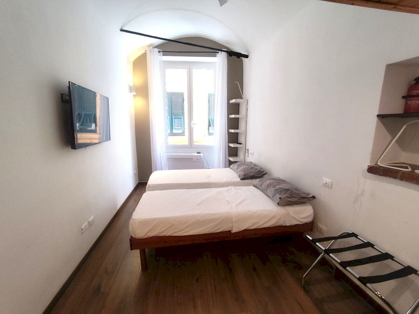 One-room apartment vico Lavezzi, Genova (neighborhood Centro Storico) - photo 1